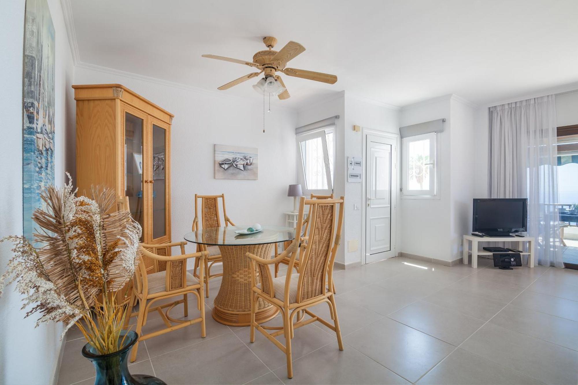 Apartment Caramello - Ac, Cliffs & Ocean View, Fibre Net, Garage, Tv Channels